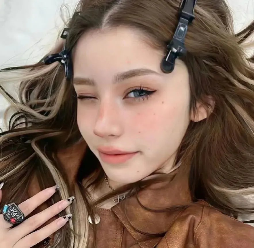 霹雳彩虹海报