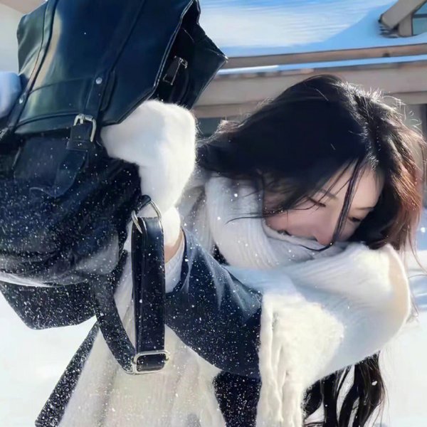 小亲亲海报