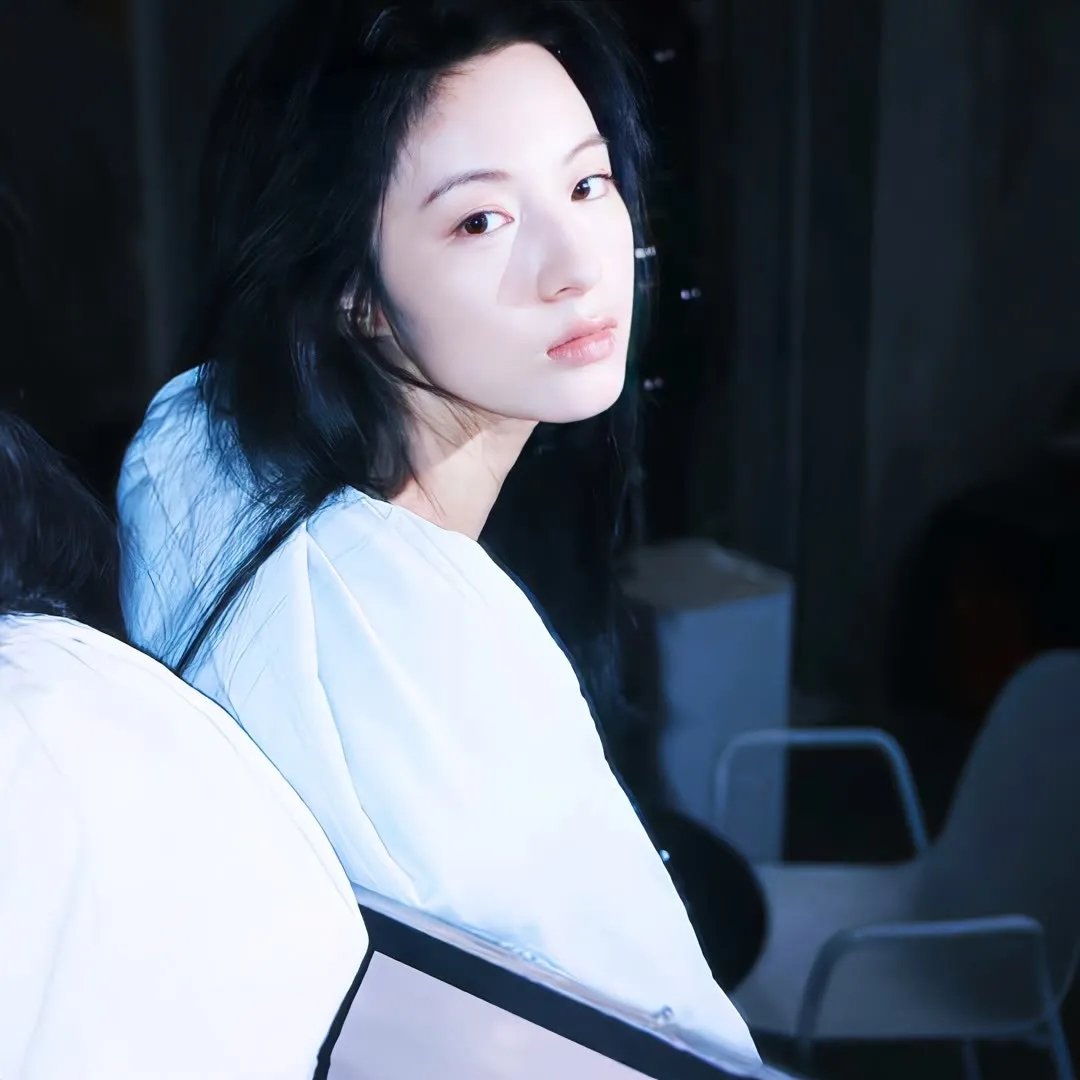 汪洋中的一条船海报
